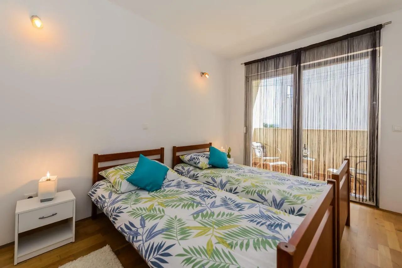 Apartment- Sunce Kastela