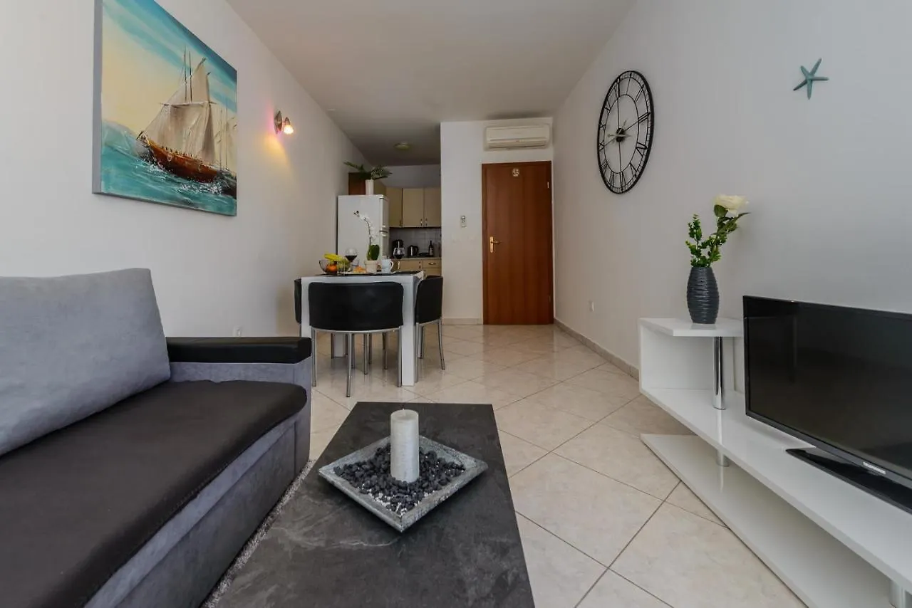 Apartment- Sunce Kastela 0*,  Croatia